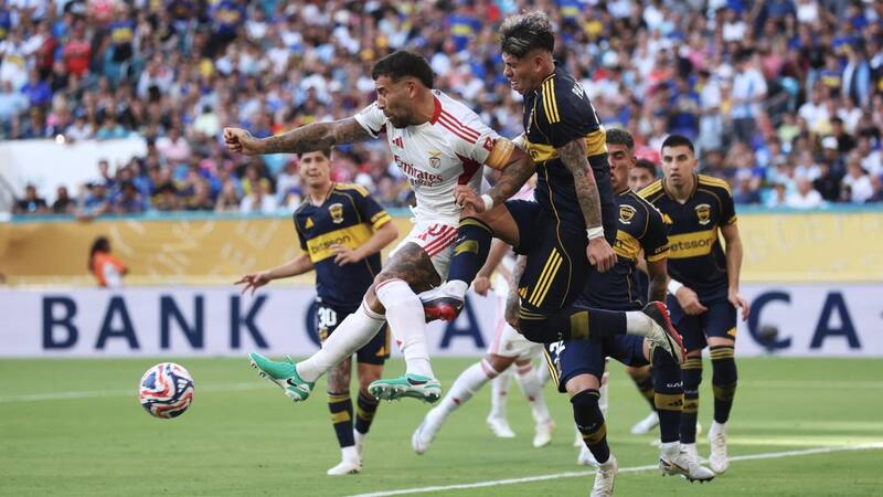 Carlos Palacios hizo un penal en el debut.