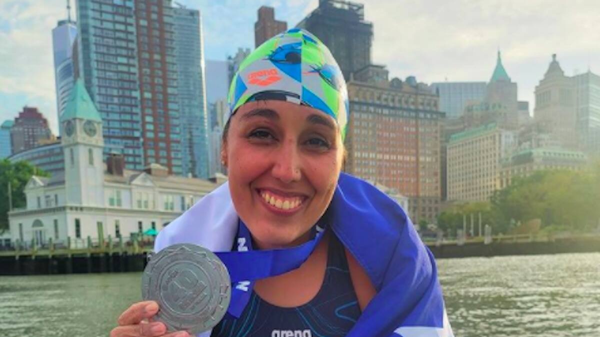 La primera latinoamericana: Bárbara Hernández nadó 100 kilómetros en 20 horas