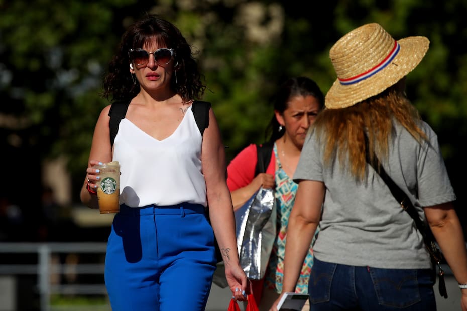 De acuerdo al pronóstico del tiempo de Iván Torres, este jueves 11 de septiembre las máximas superarán los 27° en la Región Metropolitana. Créditos: Jonnathan Oyarzun/Aton Chile.