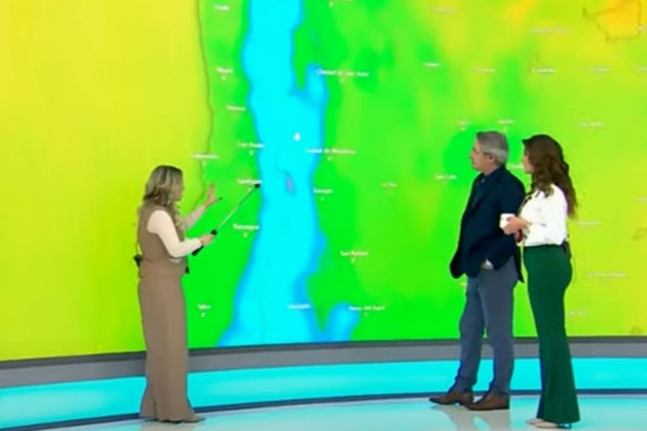 Michelle Adam entregó un nuevo pronóstico del tiempo.
Créditos: Canal 13.