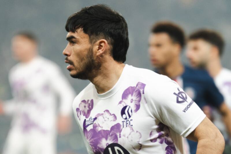 fue destacado por su solidez defensiva en la derrota frente al PSG. (Foto: @ToulouseFC)