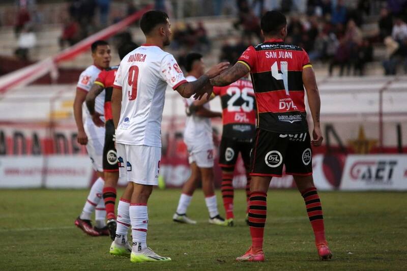 confirmó cinco refuerzos para Primera B.