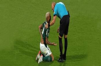 Video| Increíble reacción de Deyverson simulando falta de Pitana en la final de la Copa Libertadores