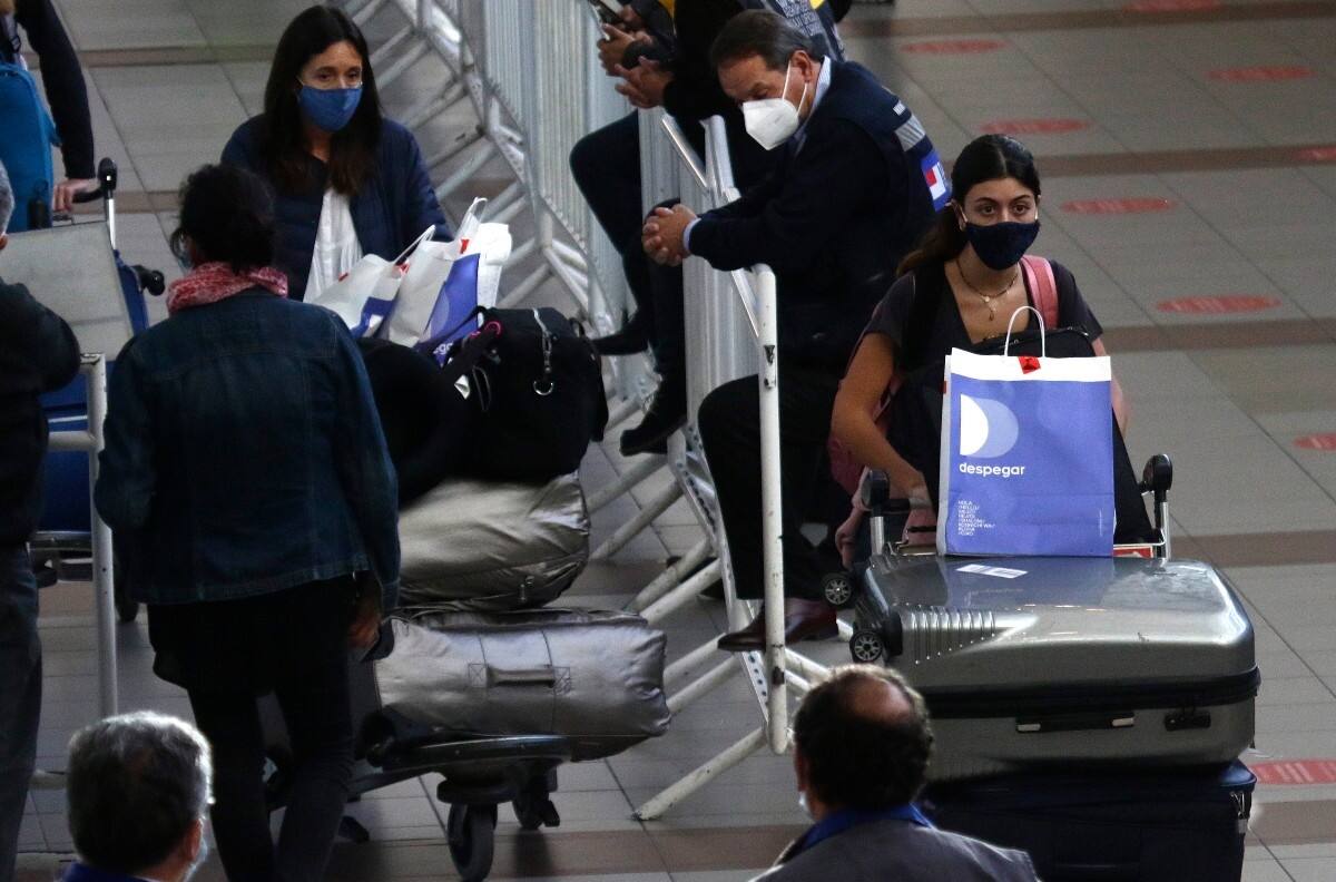 Minsal anunció nuevas medidas sanitarias para chilenos o extranjeros que ingresen al país