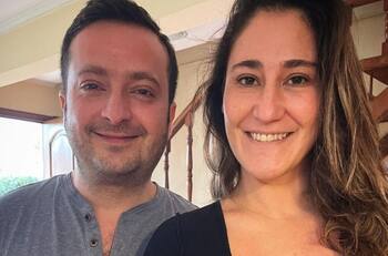 "Al principio se veía como una montaña": Toto Acuña comparte fotos y emotivo mensaje tras el fin de primera temporada de "Políticamente Incorrecto"