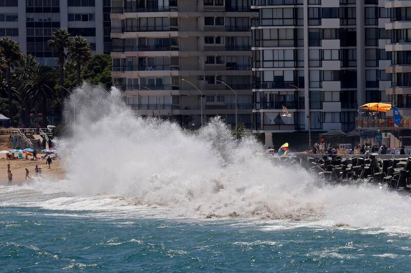 De acuerdo a Michelle Adam, el fenómeno se intensificará en las próximas horas y pondría en riesgo el show pirotécnico en Viña del Mar y Valparaíso.