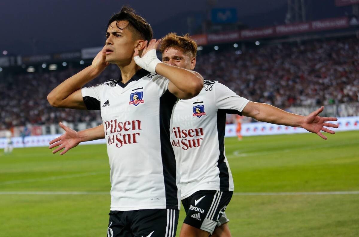 Colo Colo recuperó el liderato del Campeonato Nacional tras superar a Cobresal en el Monumental