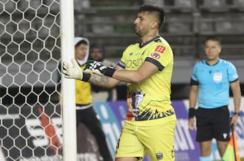 Problemas para Mario Salas: Yerko Urra queda en duda para crucial duelo de Deportes Temuco