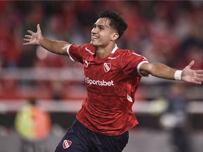 VIDEO | Noche de ensueño para los chilenos: Pablo Galdames también marca en paliza de Independiente
