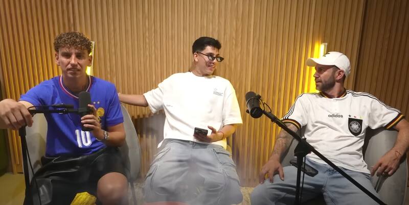 Igor Lichnovsky junto a Kevin Álvarez y Miguel Layún en un nuevo episodio del podcast Triiisecta.