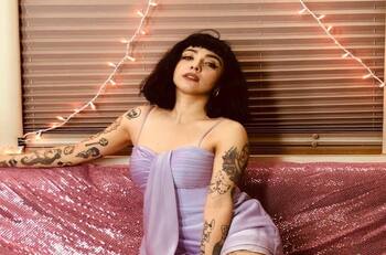 Siguiendo los pasos de Adele y Dua Lipa: Mon Laferte se viste de novia para cantar en "Tiny Desk Concert"