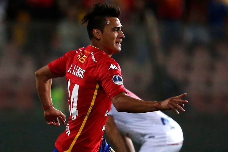 Futbol, Union Española vs Mushuc Runa.
Copa Sudamericana 2019.
El jugador de Union Española David Llanos, celebra su gol contra Mashuc Runa durante el partido por la Copa Sudamericana 2019 en el estadio Santa Laura.
Santiago, Chile.
19/03/2019
Marcelo Hernandez/Photosport
Football, Union Española vs Mashuc Runa.
Sudamericana Championship 2019.
Union Española's player David Llanos, celebrates his goal against Mashuc Runa during Sudamericana Championship 2019 match at Santa Laura stadium.
Santiago, Chile.
19/03/2019
Marcelo Hernandez/Photosport