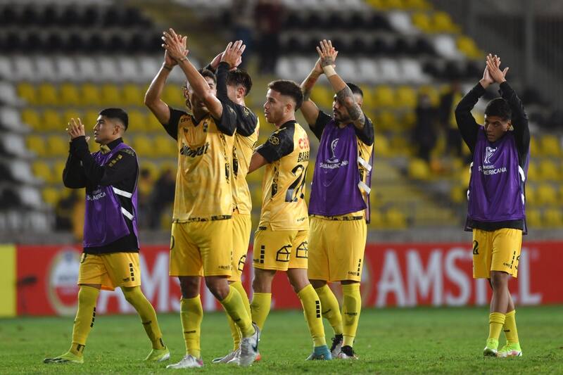 logró su primer triunfo en la fase de grupos de Copa Sudamericana. Foto: Agencia Aton.