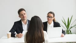 Trabajo en equipo y hablar un segundo idioma: Estudio revela cuáles son las aptitudes más solicitadas en el mercado laboral