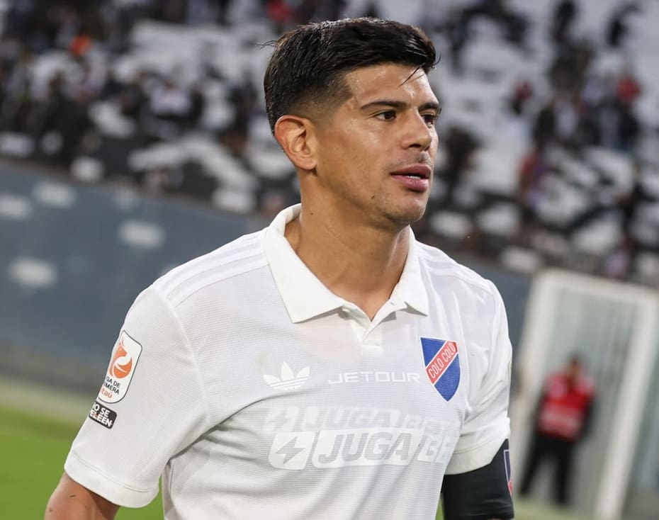 El volante podría ser titular en los Clásicos. Foto: Colo Colo.
