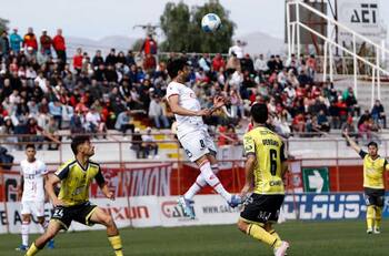 Despido en la Primera B sorprende en el fútbol chileno: DT ya fue comunicado