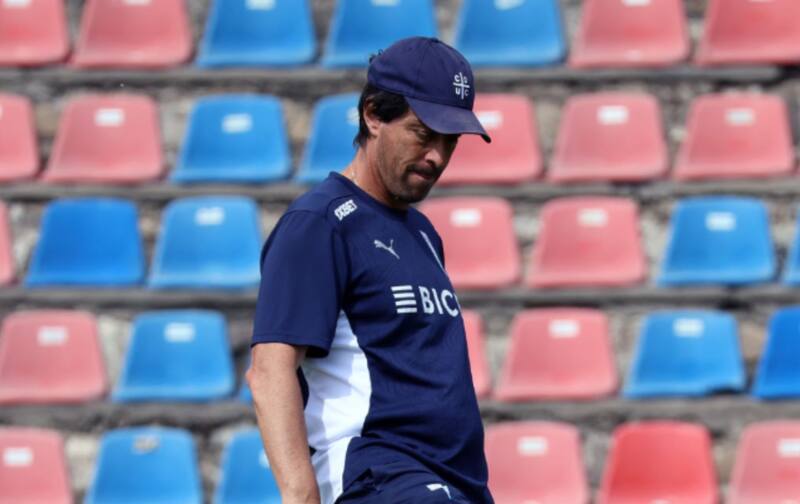 . Entrenador de la Universidad Católica. Foto: Comunicaciones Cruzados.