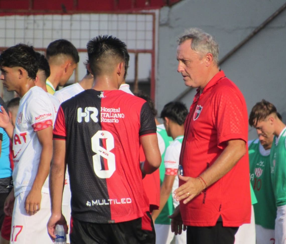 Asumió la dirección técnica de la Reserva y el año pasado estuvo a cargo del primer equipo, sin mayor suerte.