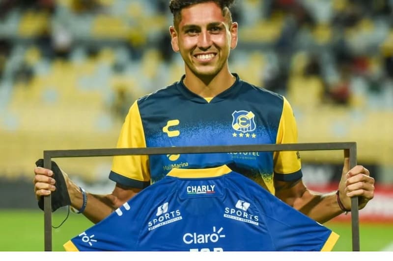 Reconocido hincha de Everton de ZViña del Mar. Foto: Instagram Everton.