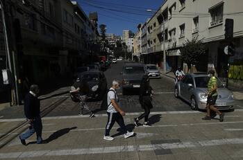 Plan Paso a Paso: Lo Barnechea junto a otras 30 comunas retroceden de fase y solo 1 avanza