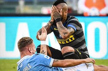 En Italia le dieron duro a Arturo Vidal por expulsión de Ciro Inmobile