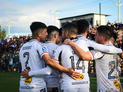Nueva banca disponible en el fútbol chileno: Deportes Melipilla se despide de Víctor Quintanilla