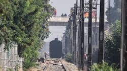 VIDEO | Tras explosión en Renca: Tren bajo paso nivel terminó quemado y atascado entre cables