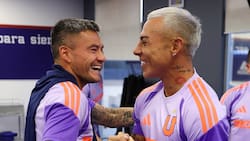 VIDEO | El emotivo reencuentro de Charles Aránguiz con Eduardo Vargas en la pretemporada de la U