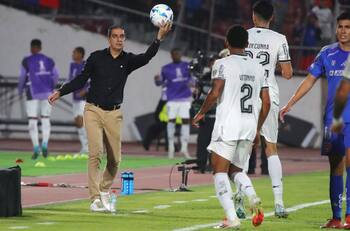 Renato Paiva se acerca a la U: cambio de esquema y el once ideal con el plantel actual