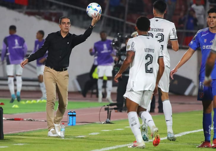 La actualidad de Renato Paiva, el DT europeo que pudo llegar a la U en lugar de Paqui Meneghini