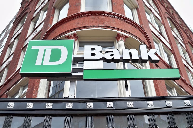 Descubre por qué la empresa bancaria recibió esta multa millonaria.