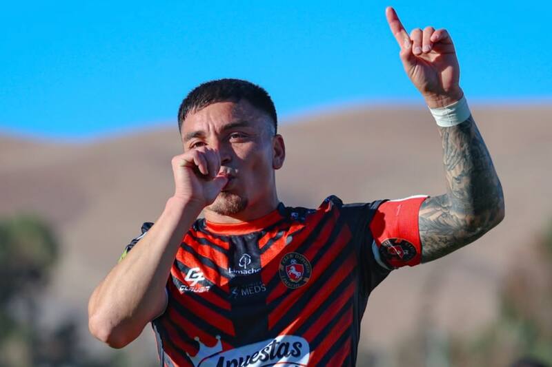 Popín comanda la rápida goleada de Limache en la Liga de Primera. Foto: Instagram Deportes Limache.