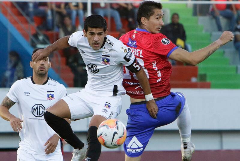 Futbol, Jorge Wilstermann vs Colo Colo
Copa Libertadores 2020
El jugador de Colo Colo, Julio Barroso, disputa el balon contra Ricardo Pedriel of Jorge Wilstermann durante el partido del grupo C de la copa Libertadores de America en el estadio Felix Capriles en Cochabamba, Bolivia.
04/03/2020
David Flores/Apg/Photosport
Football, Jorge Wilstermann vs Colo Colo
Copa Libertadores Championship 2020.
Colo Colo player, Julio Barroso, battles for the ball against Ricardo Pedriel of Jorge Wilstermann during the Copa Libertadores football match held at Felix Capriles Stadium in
Cochabamba, Bolivia.
04/03/2020
David Flores/Apg/Photosport