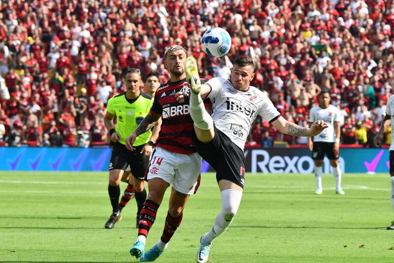 De Arrascaeta jugando con la camiseta de Flamengo (Foto: Aton)