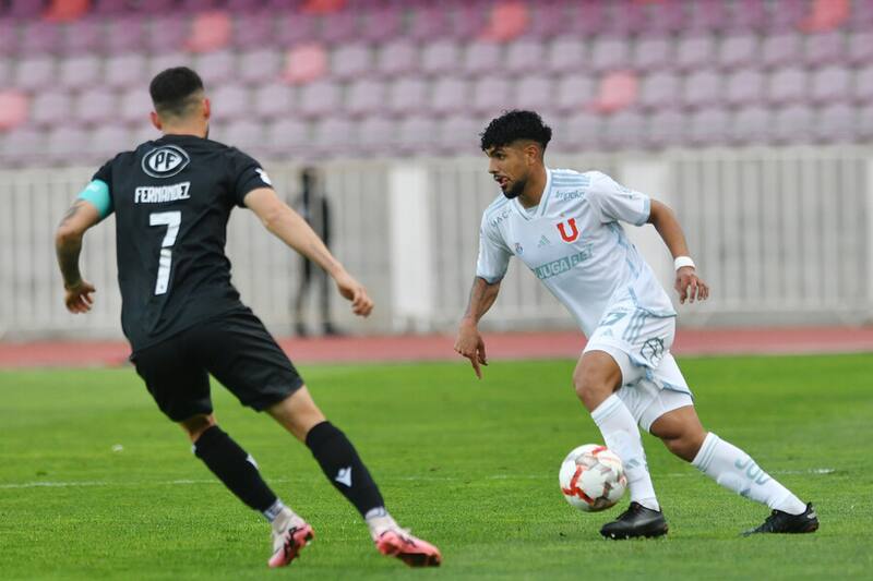 El lateral de la U pierde la confianza de Gustavo Álvarez. Foto: Aton.