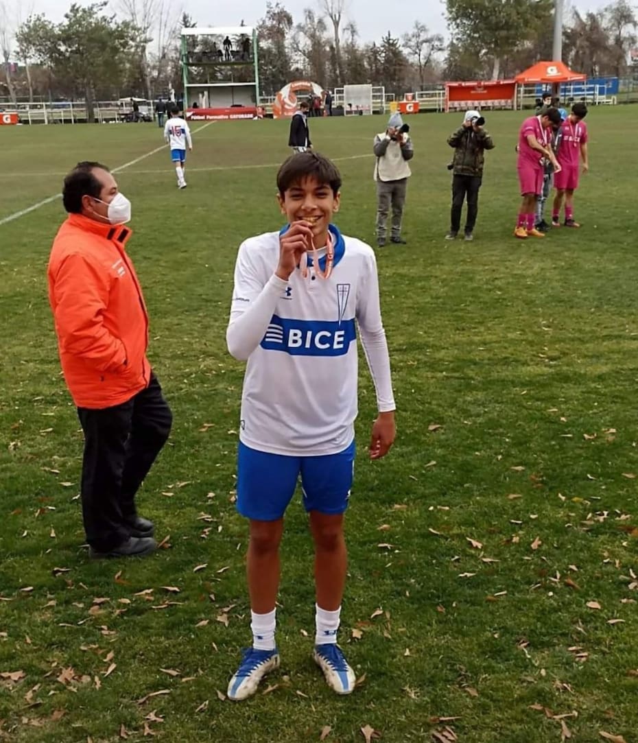 El extremo estuvo en la UC entre los 12 y 17 años