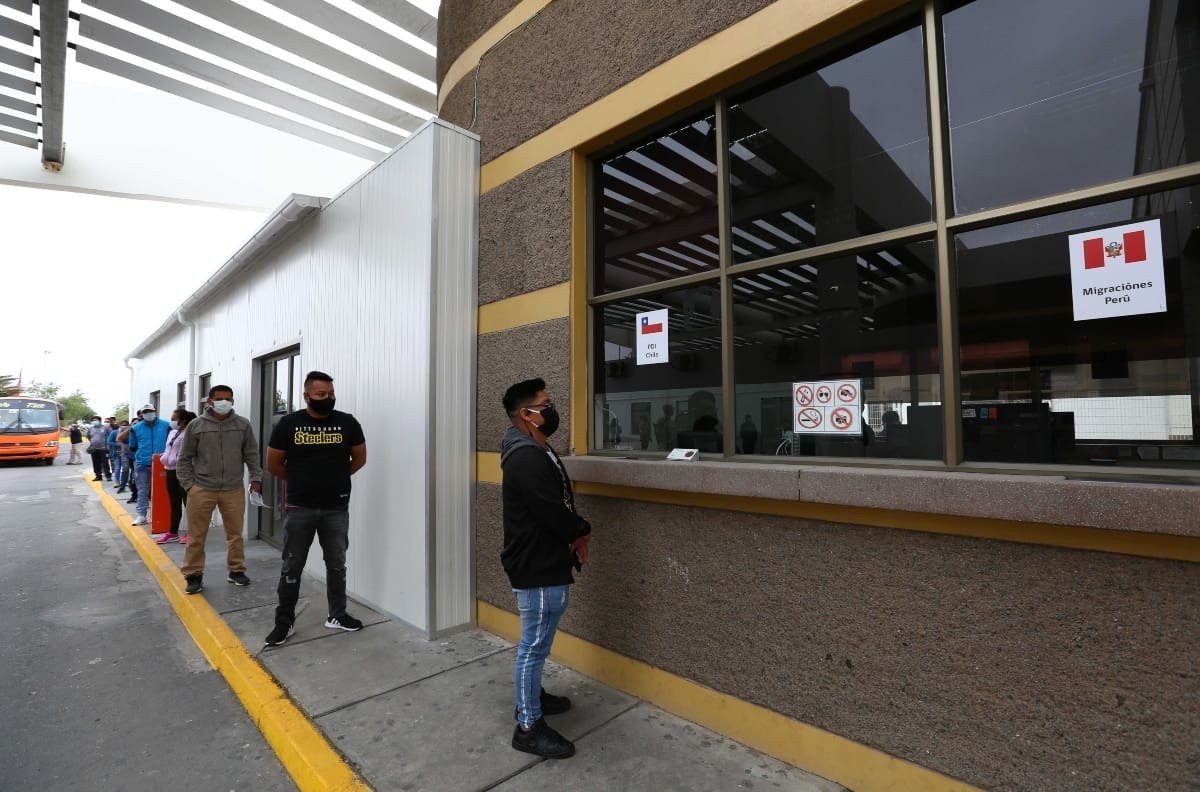 Fronteras terrestres: Gobierno eliminará restricciones de salida y modificará las condiciones de entrada