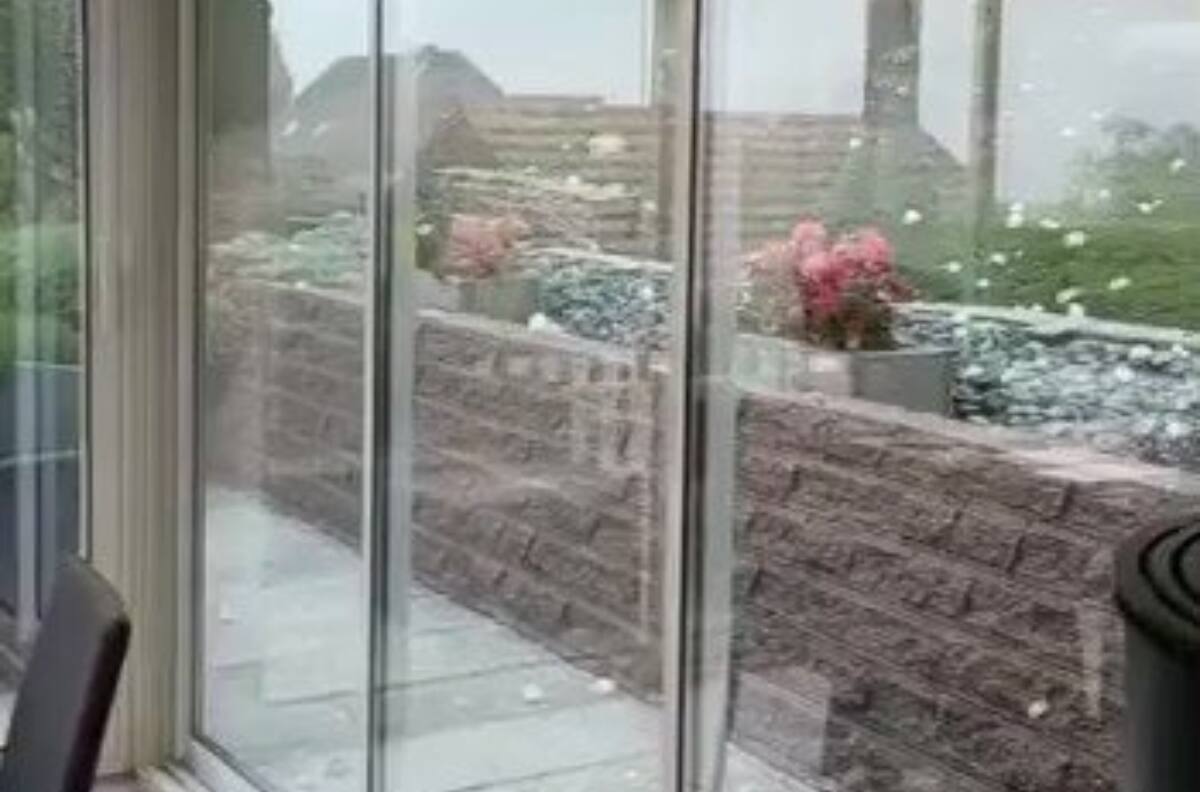 VIDEO | Sonaban como balas: Tormenta en Francia generó granizos del porte de pelotas de ping pong