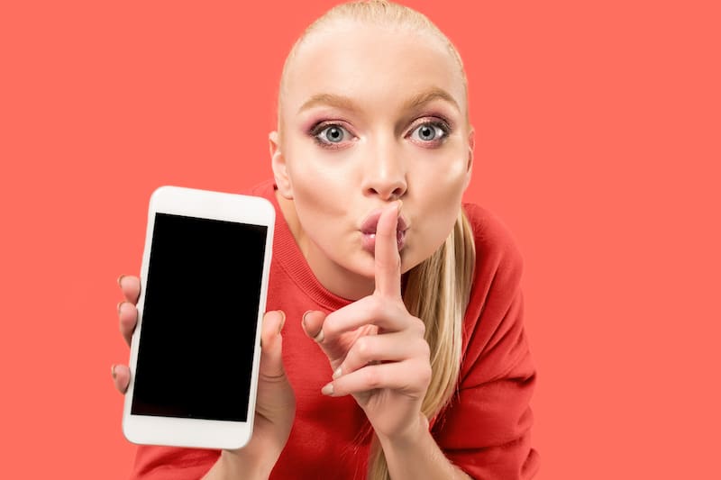 Evita que las demás personas revisen tus conversaciones más importantes.