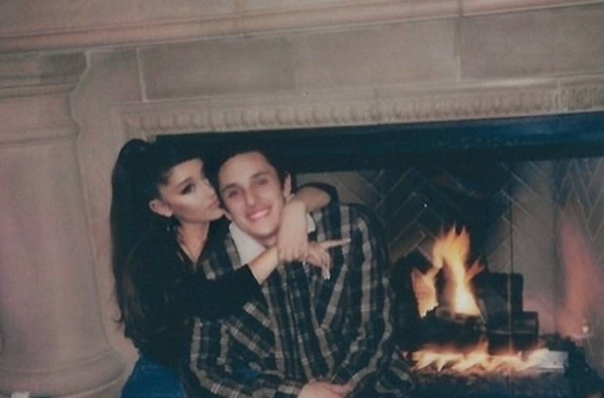 Ariana Grande y Dalton Gomez habrían contraído matrimonio durante este fin de semana