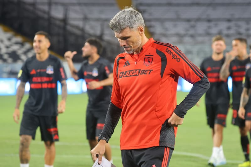El Tano en el Estadio Monumental con Colo Colo. Foto: Agencia ATON.