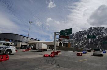 Ahora sí: Gobierno confirmó que reabrirán pasos fronterizos terrestres de Chile desde el 1 de mayo