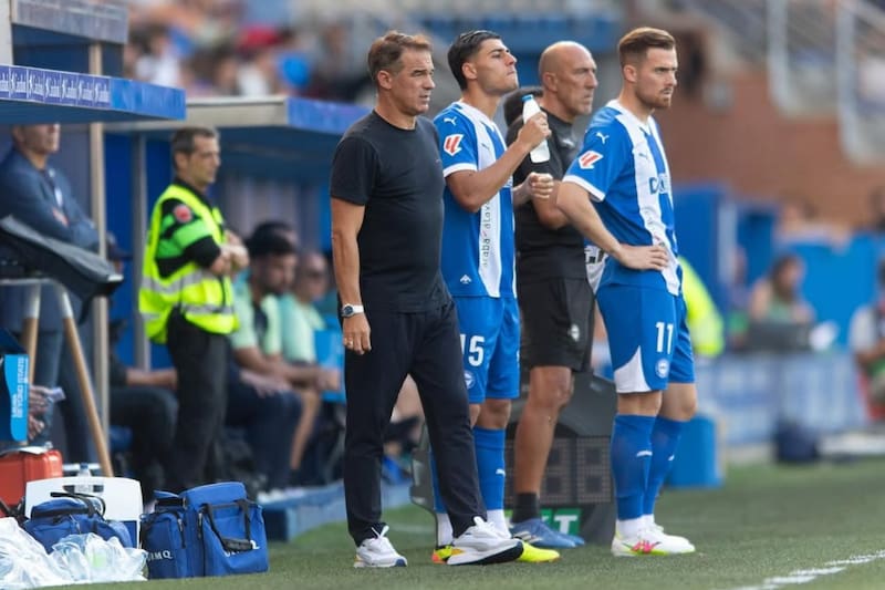 Es el favorito para la banca nervionense. Foto: @luisgarciaplaza en Instagram.