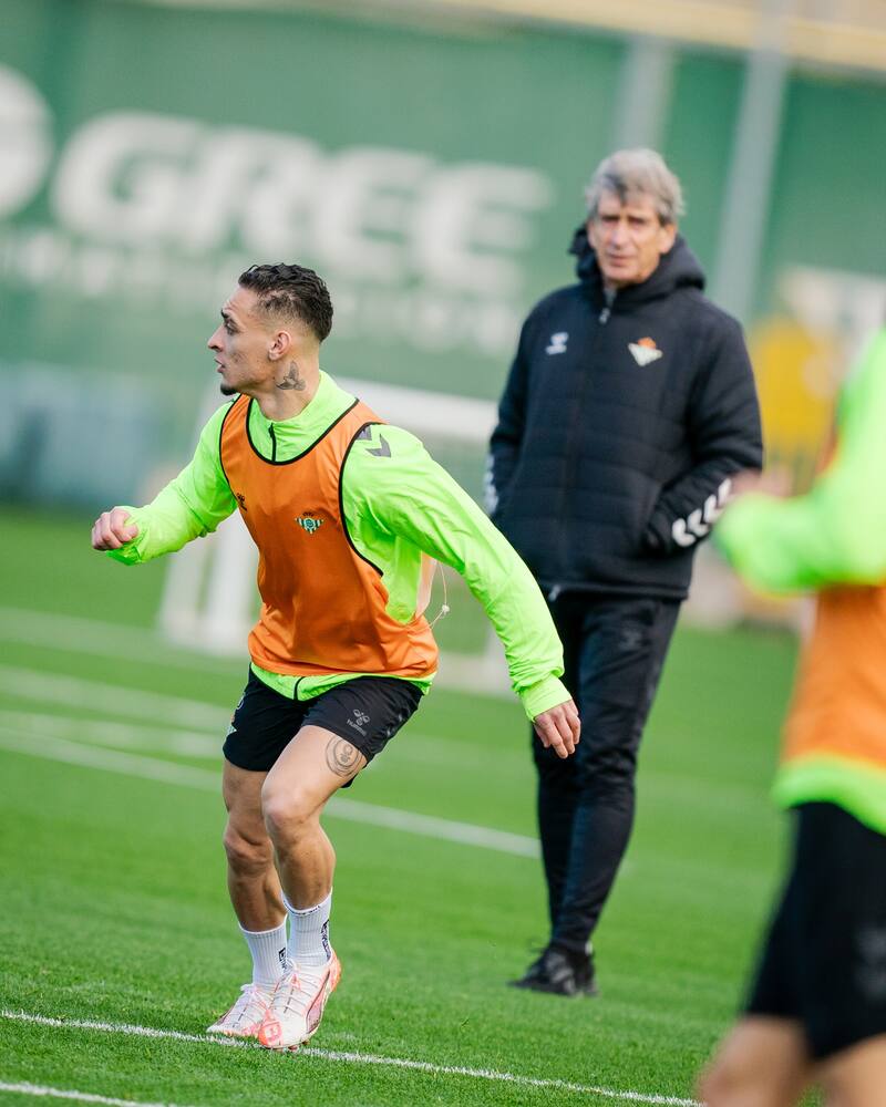 El delantero ya está a disposición del entrenador chileno.