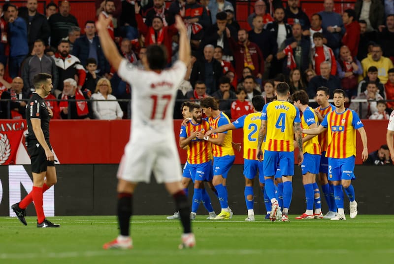El equipo de los chilenos cayó ante Valencia. Foto: Agencia EFE.