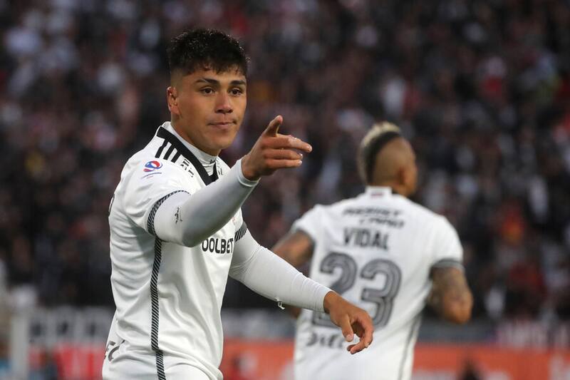 El delantero no se cansa de hacerle guiños a Colo Colo y un histórico le abre las puertas para su retorno. Foto: Aton.