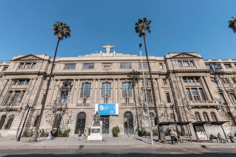 ocupa el segundo lugar en el ranking QS de universidades de América Latina.