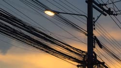 Anunciado por Enel: 7 comunas de la Región Metropolitana tendrán cortes de luz este miércoles 25 de febrero