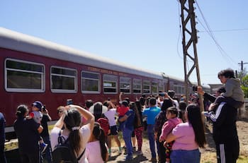 Panorama imperdible: Tren del Recuerdo realizará recorrido especial a fiesta costumbrista gratuita en Valparaíso