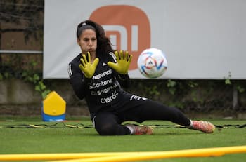 La U refuerza la portería con arquera seleccionada proveniente de Santiago Morning